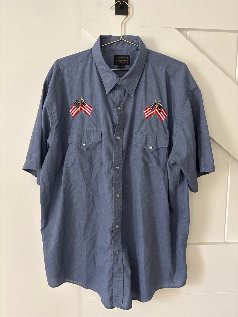 Vtg Blue Chambray High Noon Western Snap Up Shirt XL Embroidered American Flags